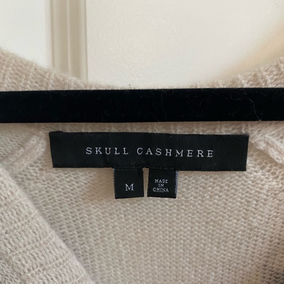 Skull Cashmere V-Neck Sweater - Picture 4 of 4